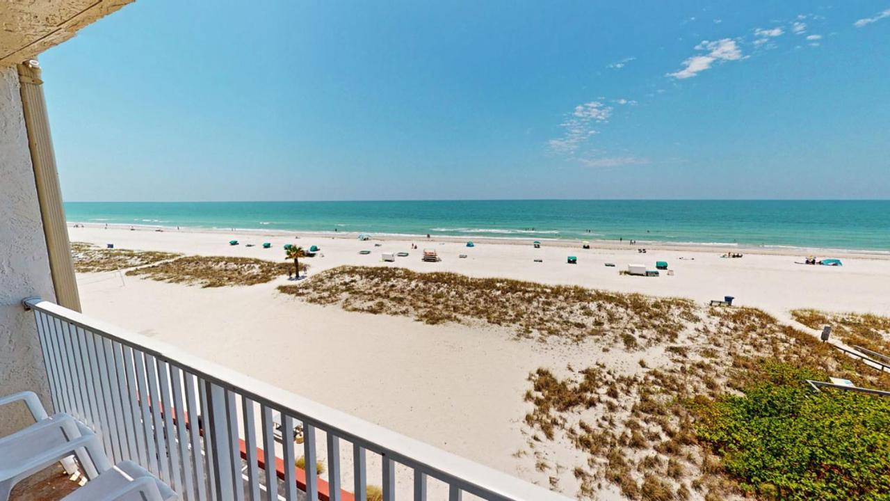 Island Inn Beach Resort Сант Пит Бич Экстерьер фото