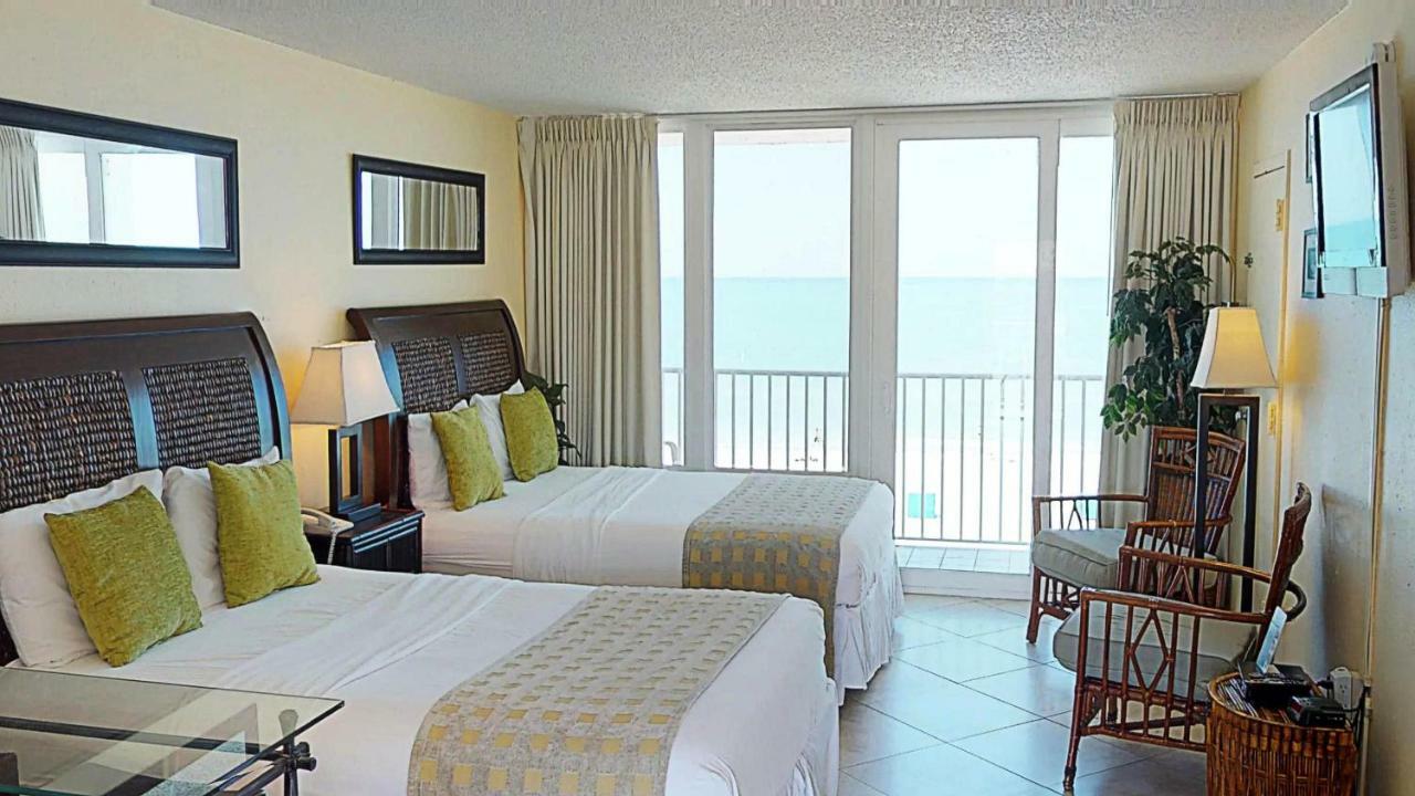 Island Inn Beach Resort Сант Пит Бич Экстерьер фото